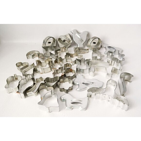 33 Metal Cookie Cutters Angel Hearts Moose Whale Tale Rocking Horse Chicken - Picture 1 of 7